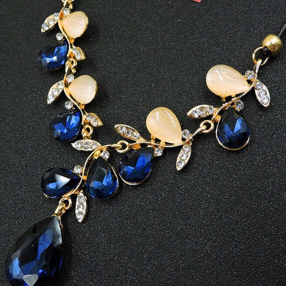 Blue Crystal Flower Water Drop Pendant Necklace - Picture 2 of 2